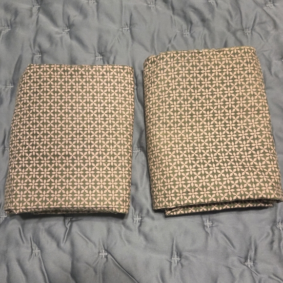 Crafts- Leaf Medallion Pattern Flannel Fabric Bundle - Picture 2 of 11